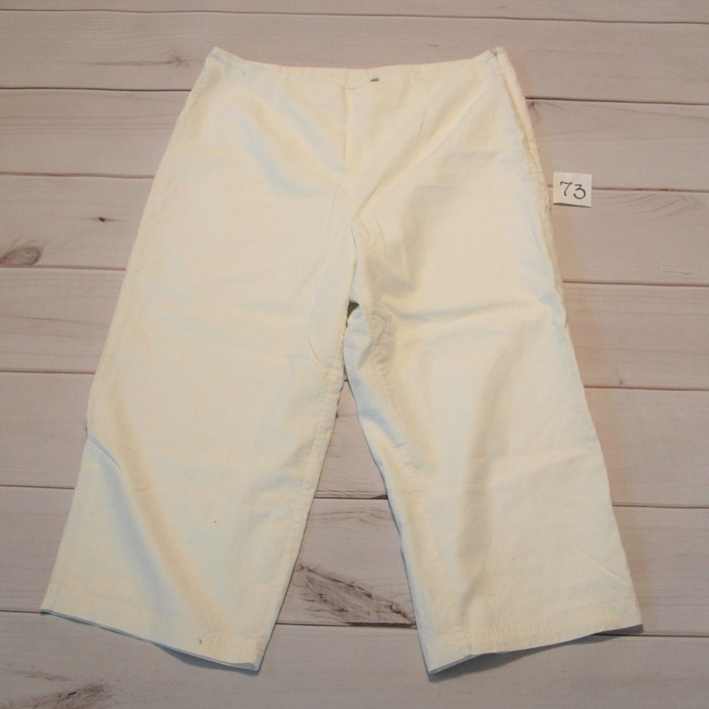 Jaclyn Smith White Dress Capri Pants